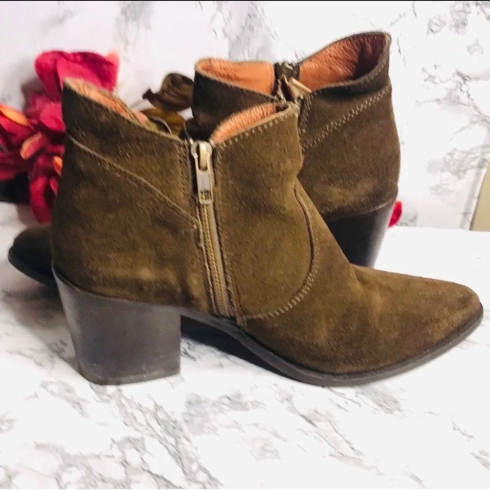 Steve Madden Olive Brown Pierce Suede Ankle Boots